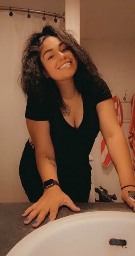 Foto nua vazada do OnlyFans de Marvelous Marvie