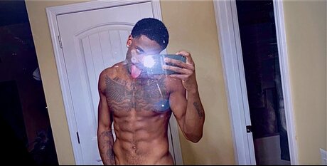 Обнаженная фотография утечки OnlyFans от Kardi 