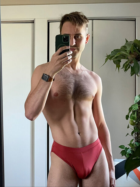 Nøgent lækket OnlyFans-billede af Sam