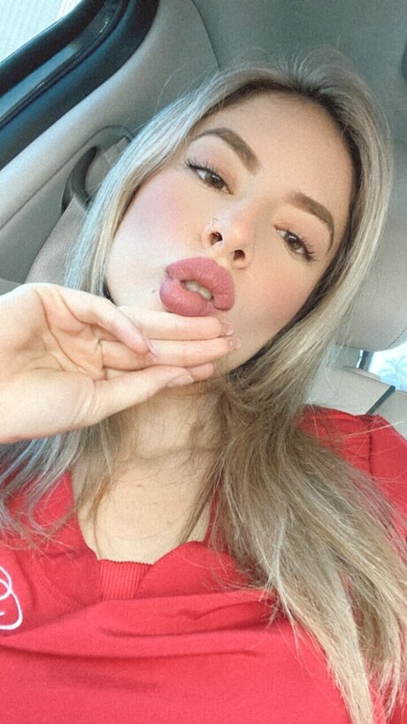 Nikolle OnlyFansリークヌード写真