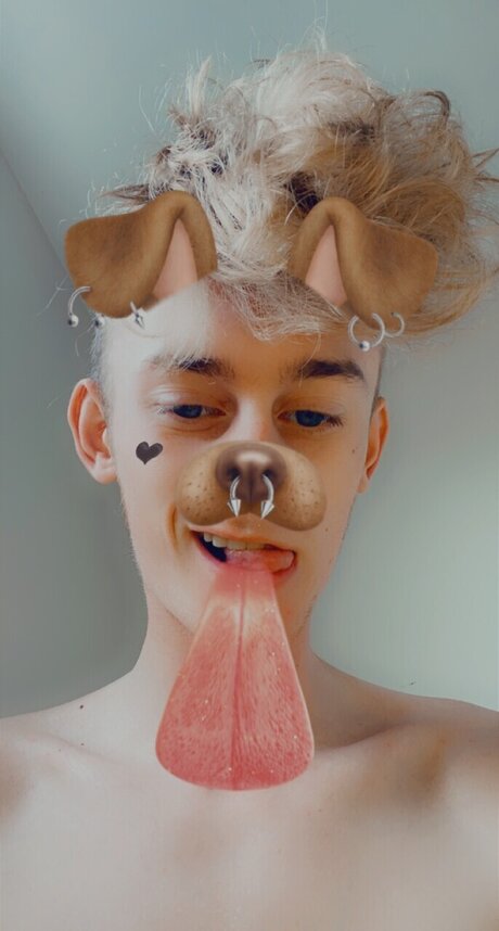 Nahá fotka uniklých OnlyFans od Adam