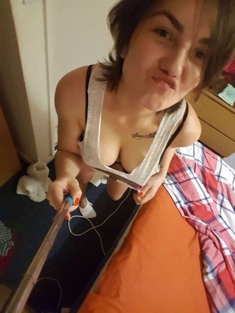 Naakte gelekte OnlyFans-foto van Veronica