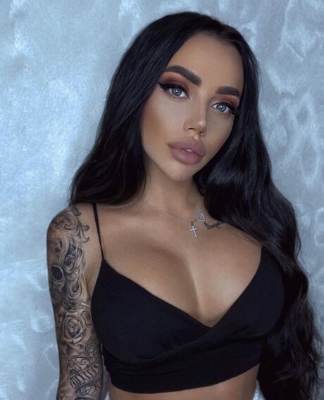 Обнаженная фотография утечки OnlyFans от Moon