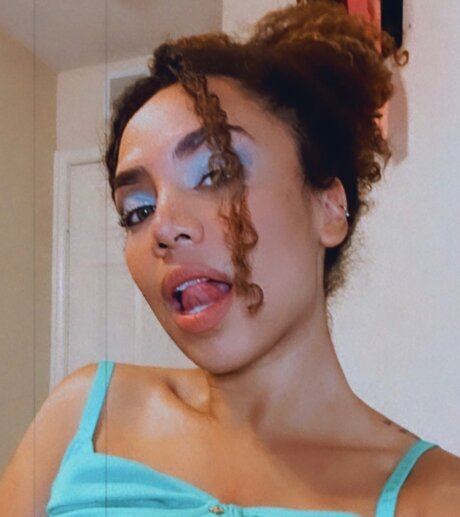 Nøgent lækket OnlyFans-billede af Jada Evans