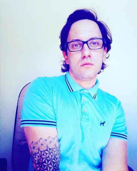 Nahá fotka uniklých OnlyFans od Nerd Alert Chris