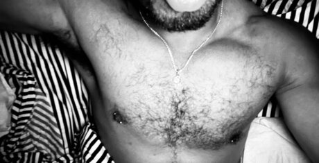 Naakte gelekte OnlyFans-foto van Cakeeater3000