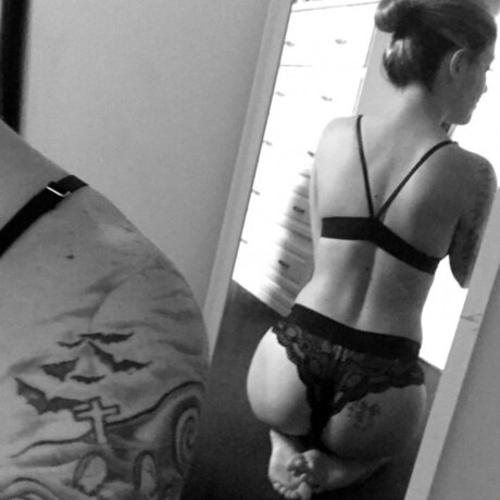 Alasti lekkinud OnlyFans-i pilt Bb93