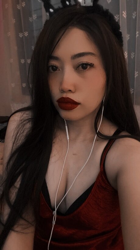 Nahá fotka uniklých OnlyFans od Friday