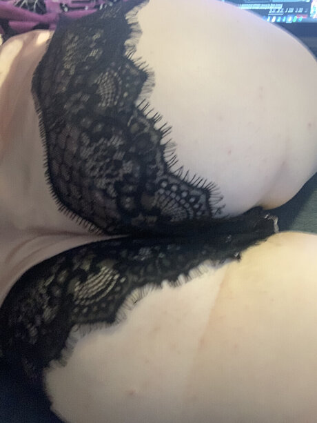 Naken läckt OnlyFans-bild av Rebecca Johnson