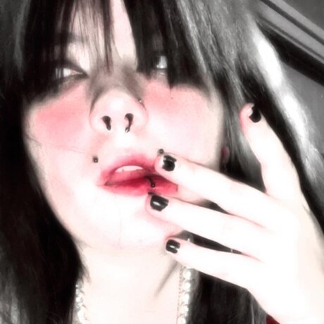 Alaston vuotanut OnlyFans-kuva Cupid