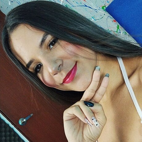 Обнаженная фотография утечки OnlyFans от Lucia Miller