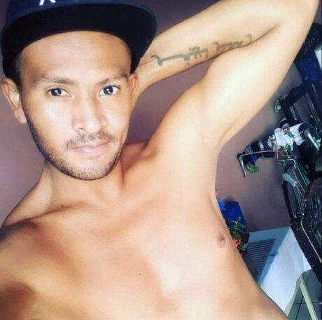 Naken läckt OnlyFans-bild av Diego Morales