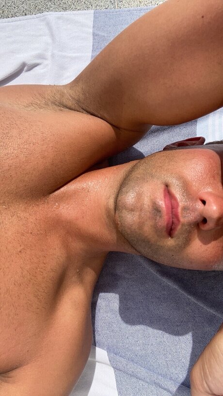 Naken lekkede OnlyFans-bilde av Abkwalker