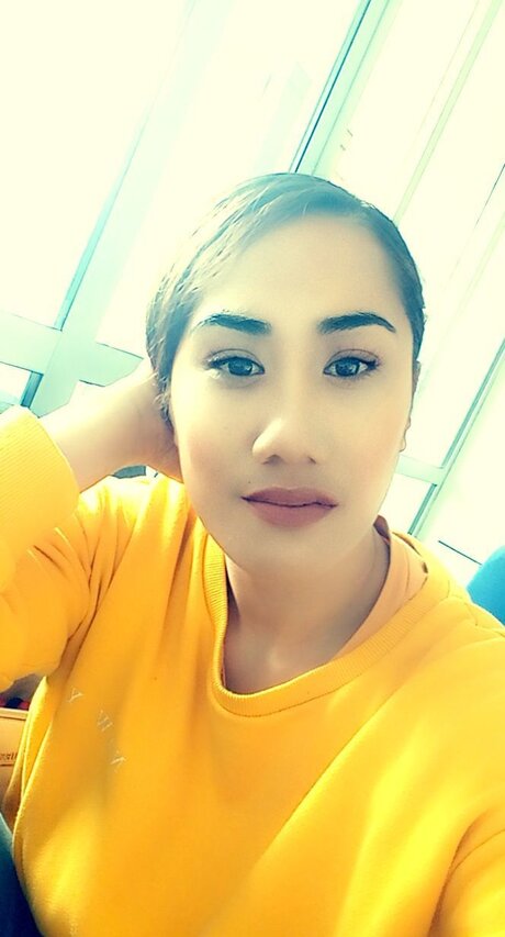 Naakte gelekte OnlyFans-foto van Sheknows89