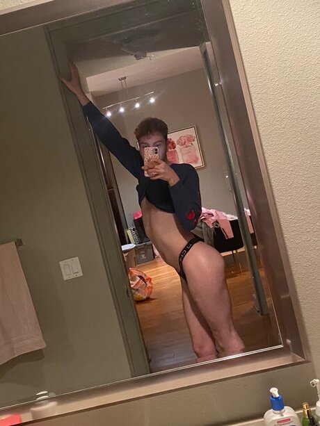 Foto nua vazada do OnlyFans de Seth Babin