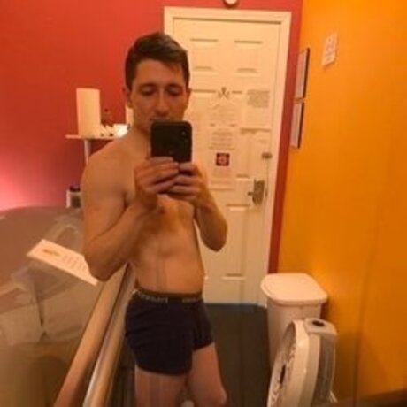 Naken läckt OnlyFans-bild av Robert Standard