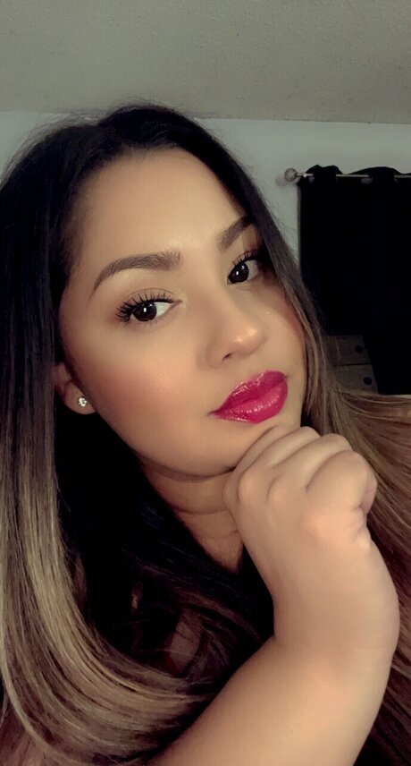 Alaston vuotanut OnlyFans-kuva Lina Rose