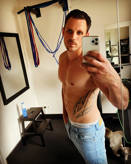 Alasti lekkinud OnlyFans-i pilt Tumpiesss20