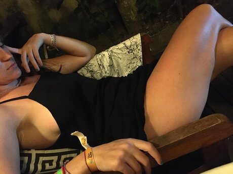 Naken läckt OnlyFans-bild av Dani