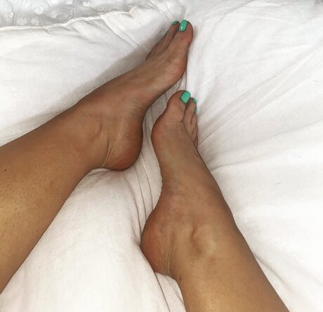 Sweetfeet OnlyFansリークヌード写真