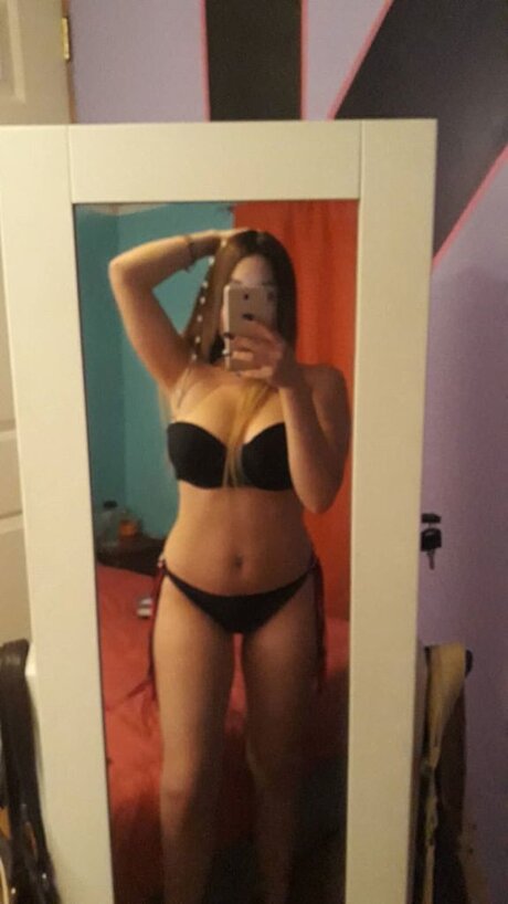 Photo nue de fuite OnlyFans de Nikol