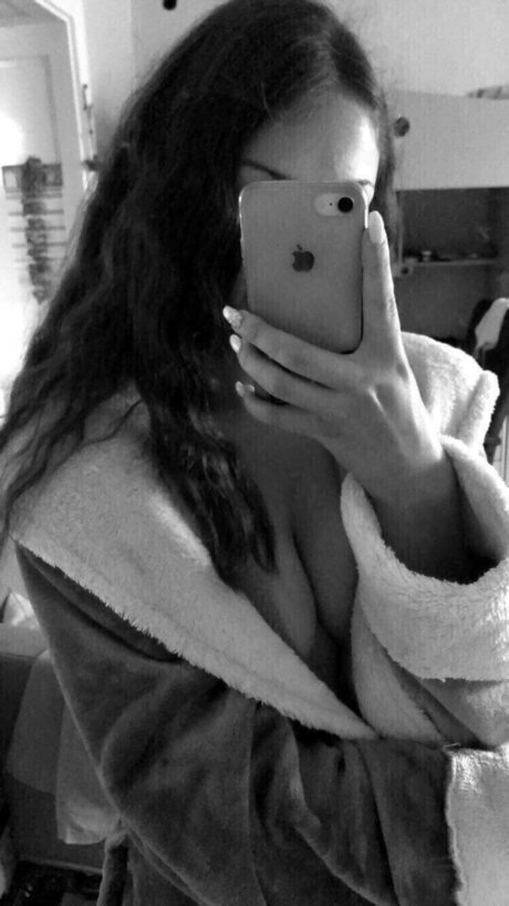 Naken läckt OnlyFans-bild av Luna Olivia
