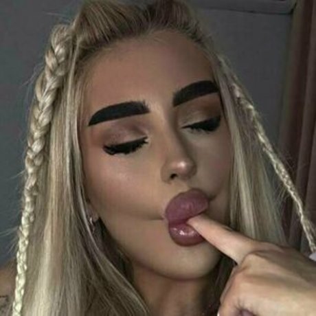 Annabestie18