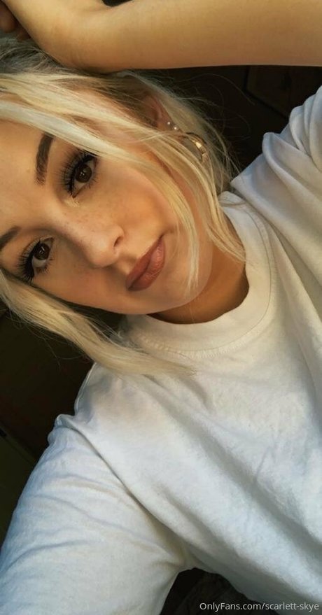 Scarlettskye