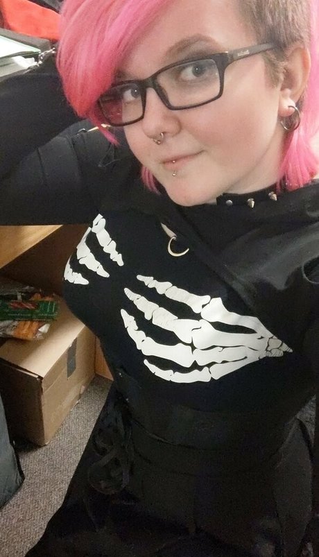 Emopink69