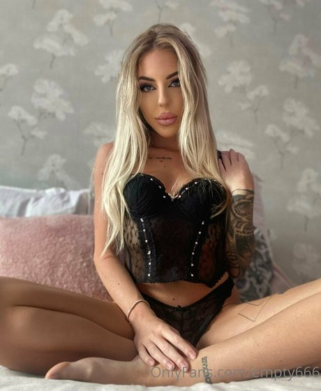 Nahá fotka uniklých OnlyFans od Empty666