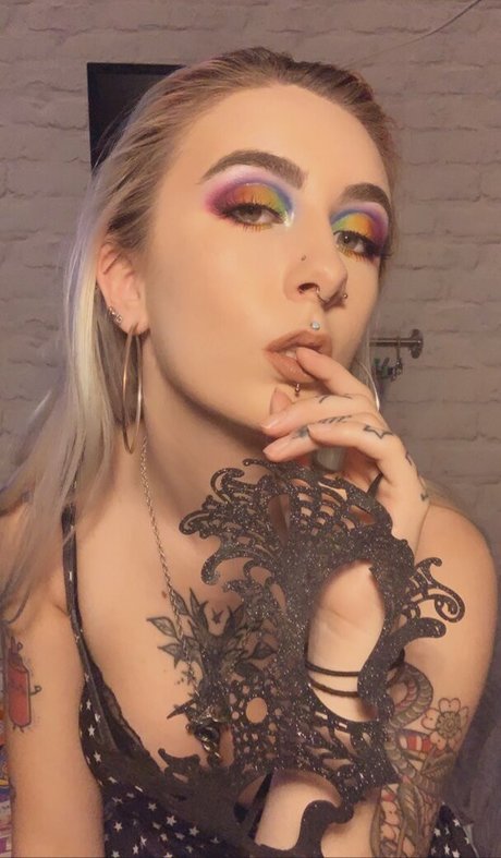 Modelmissbee