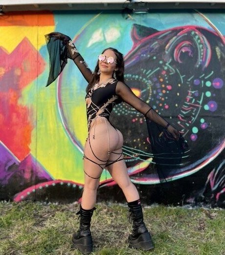 Foto desnuda filtrada de OnlyFans de Psychedelickitty