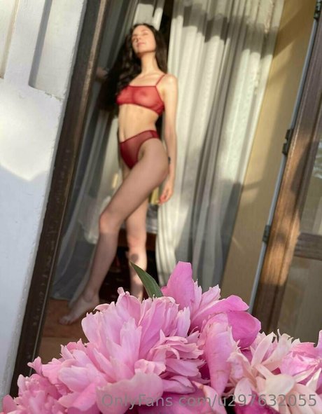 Naken läckt OnlyFans-bild av Lovelylollyhehe
