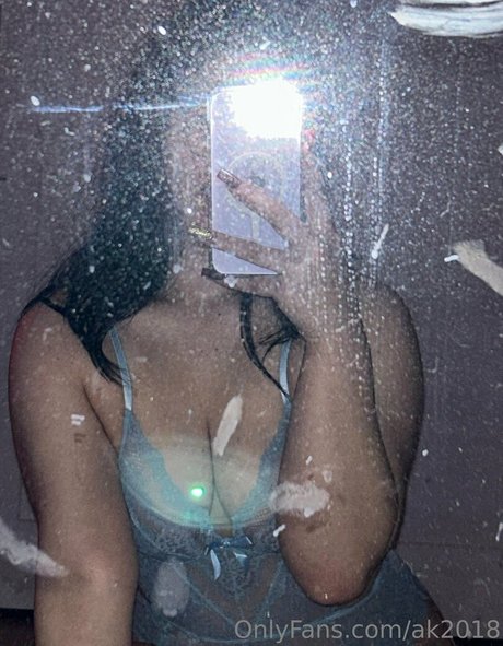 Nahá fotka uniklých OnlyFans od Ak2018