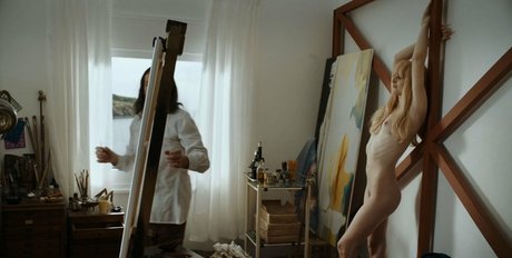 Naken läckt OnlyFans-bild av Andreja Pejic