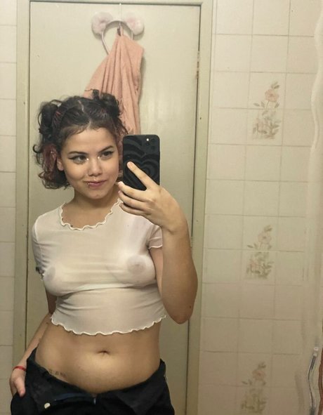 Foto desnuda filtrada de OnlyFans de Sweetlahna