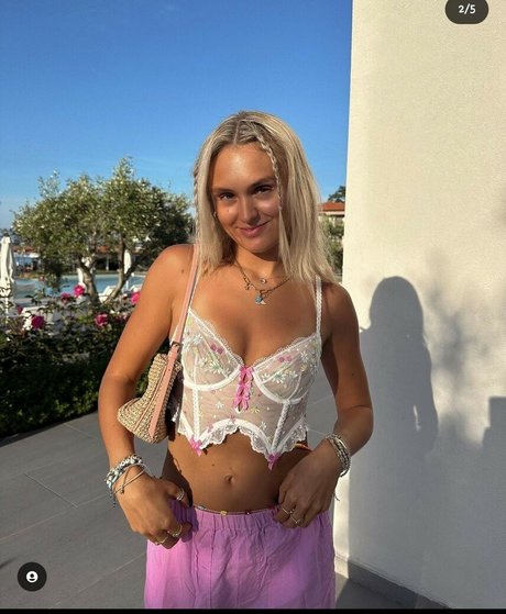 Photo nue de fuite OnlyFans de Misha Grimes
