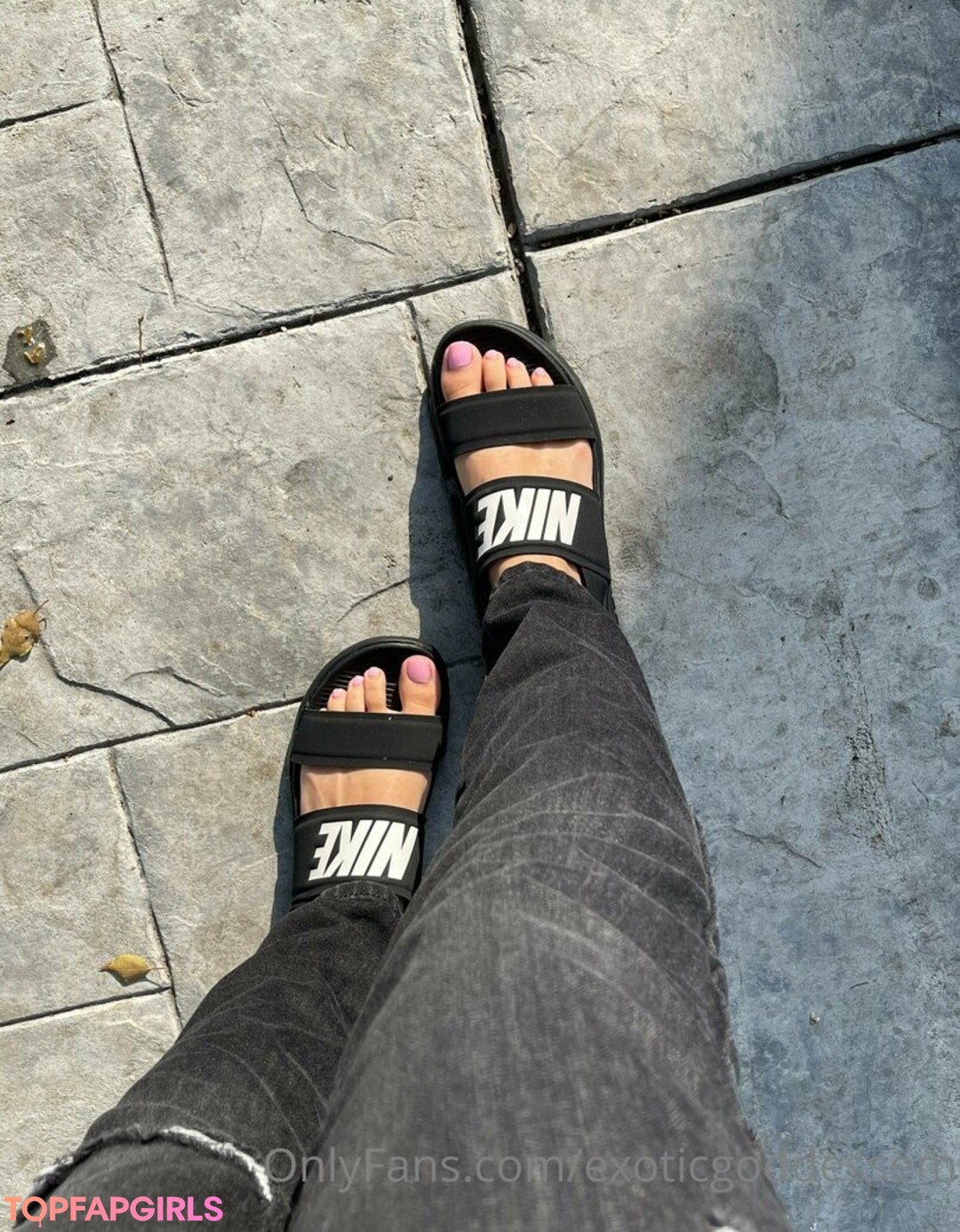 Nahá fotka uniklých OnlyFans od Exoticgoddessem #1188