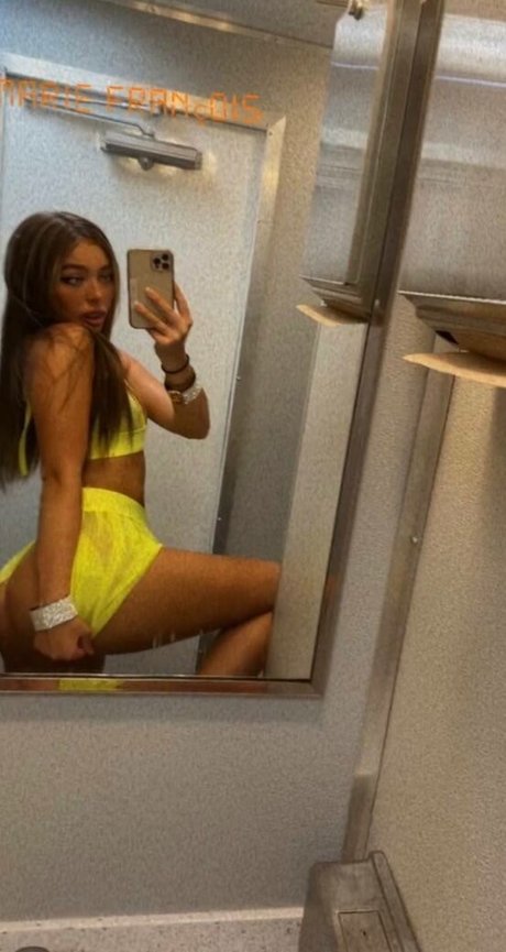 Alaston vuotanut OnlyFans-kuva Lilymarie222
