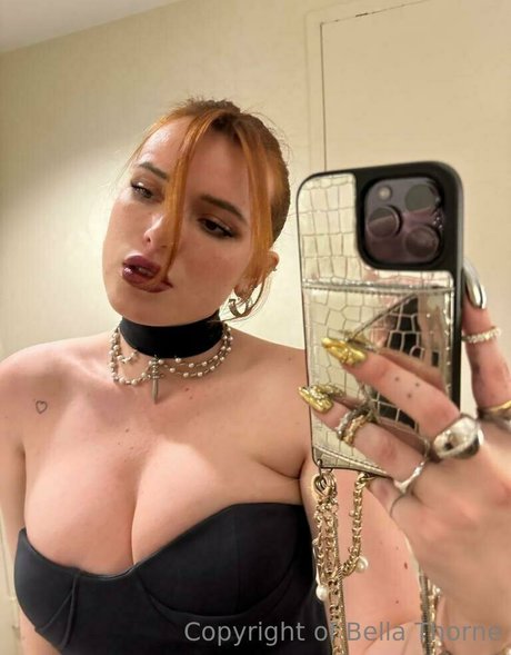 Bella Thorne OnlyFansリークヌード写真
