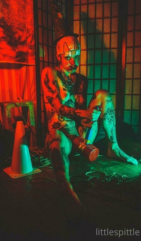 Foto di nudo di fuga di OnlyFans di Little Spittle