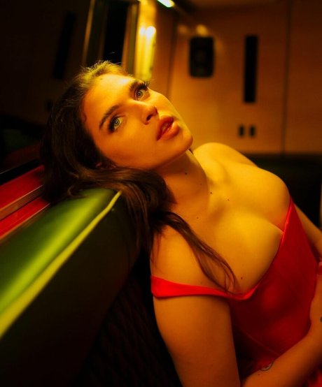 Mae Muller
