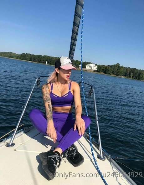 Nahá fotka uniklých OnlyFans od Olgalebelier