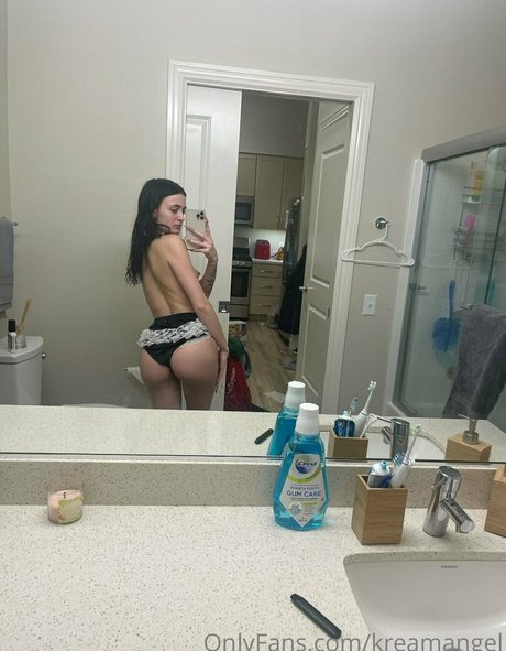 Nahá fotka uniklých OnlyFans od Kreamangel