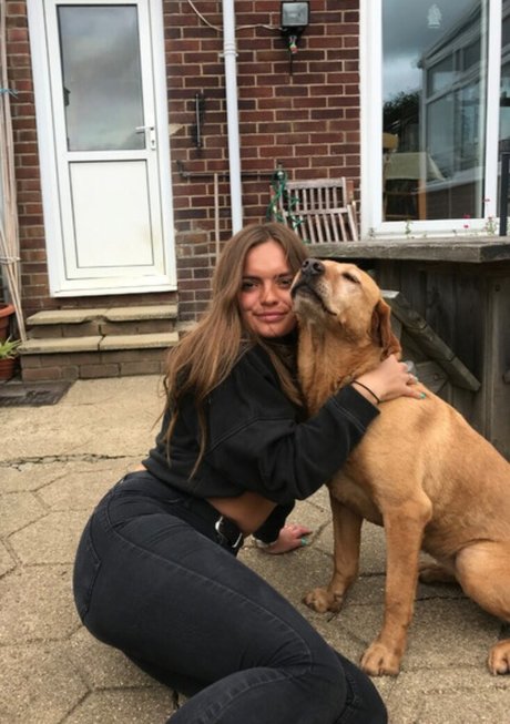 Nacktes geleaktes OnlyFans-Foto von Lauren Lindsay