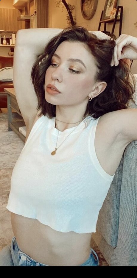 Foto di nudo di fuga di OnlyFans di Katelyn Nacon