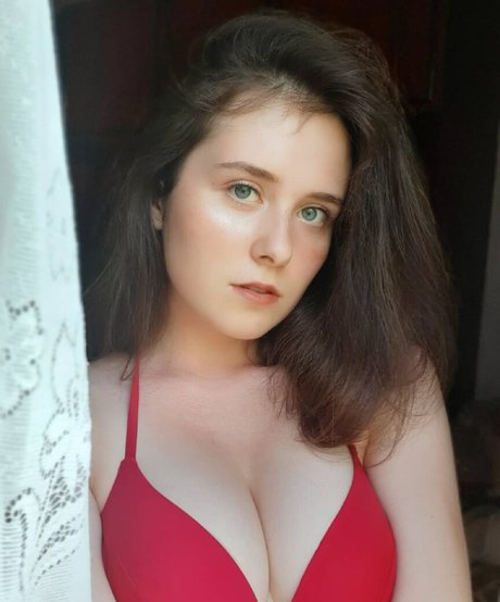 Alasti lekkinud OnlyFans-i pilt Elizaveta Milyaeva