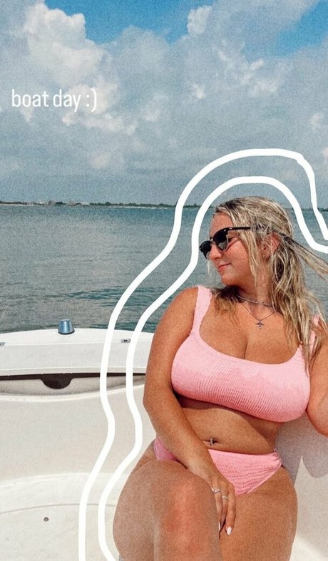 Nahá fotka uniklých OnlyFans od Jolie B