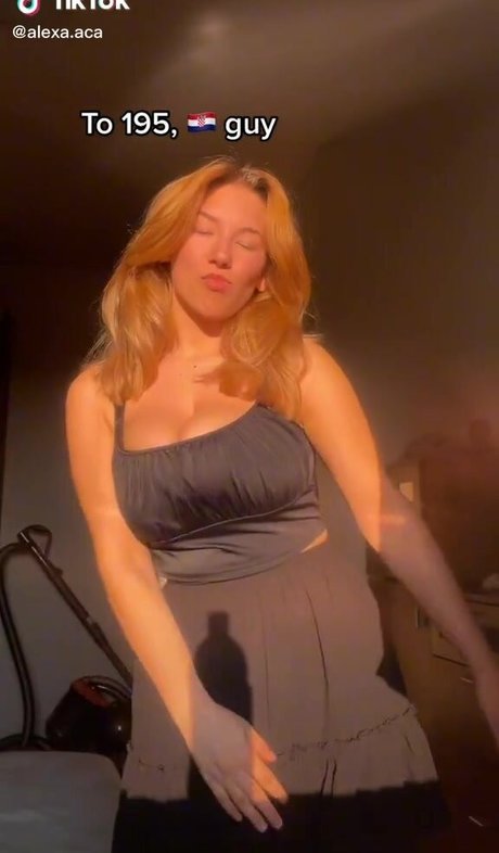 Nahá fotka uniklých OnlyFans od Alexaaca
