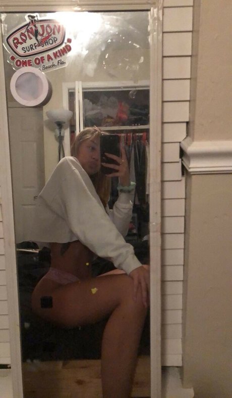 Обнаженная фотография утечки OnlyFans от Rylee Thomas